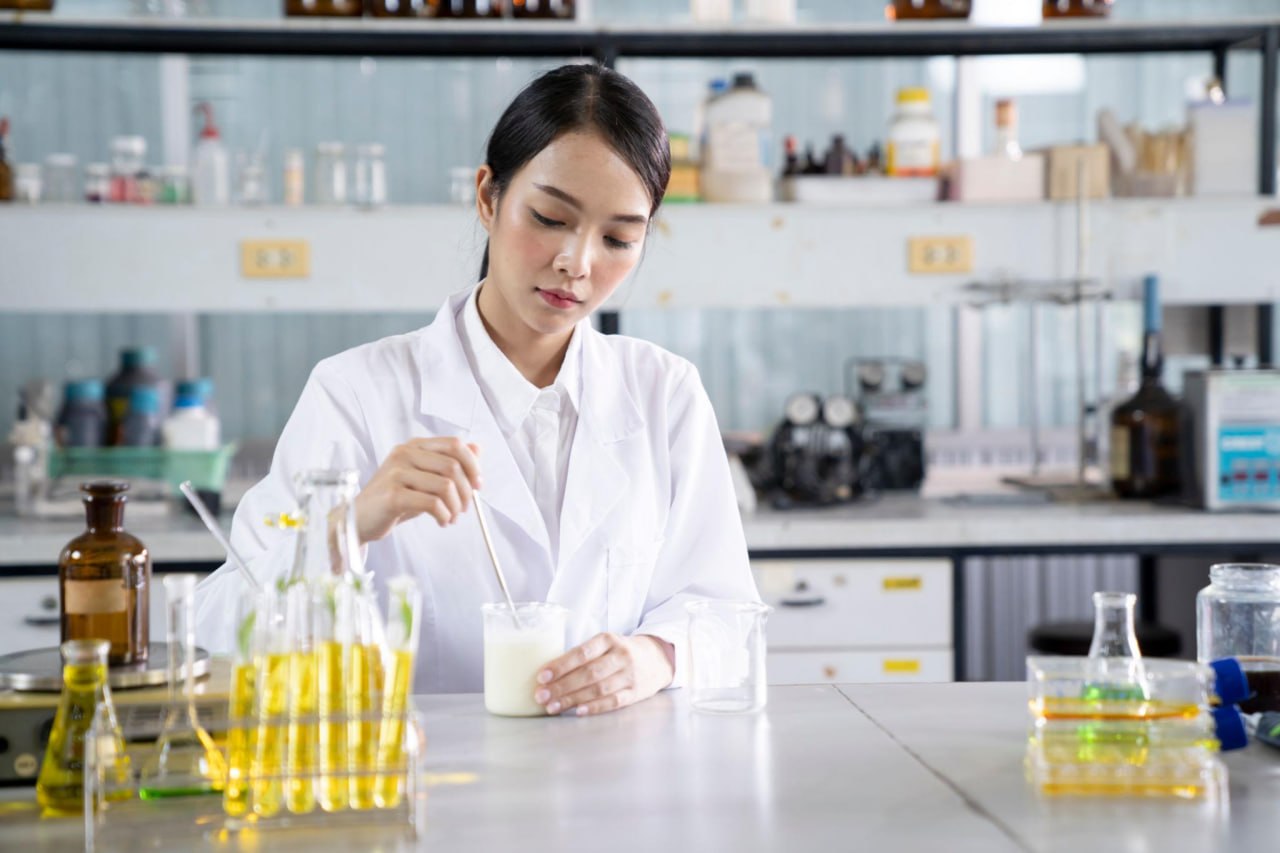Retinol for Beginners with Sensitive Skin: Why Encapsulated Retinol Changes Everything